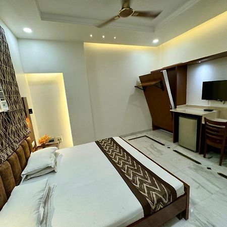 Hotel C Park - Karol Bagh, New Delhi 外观 照片