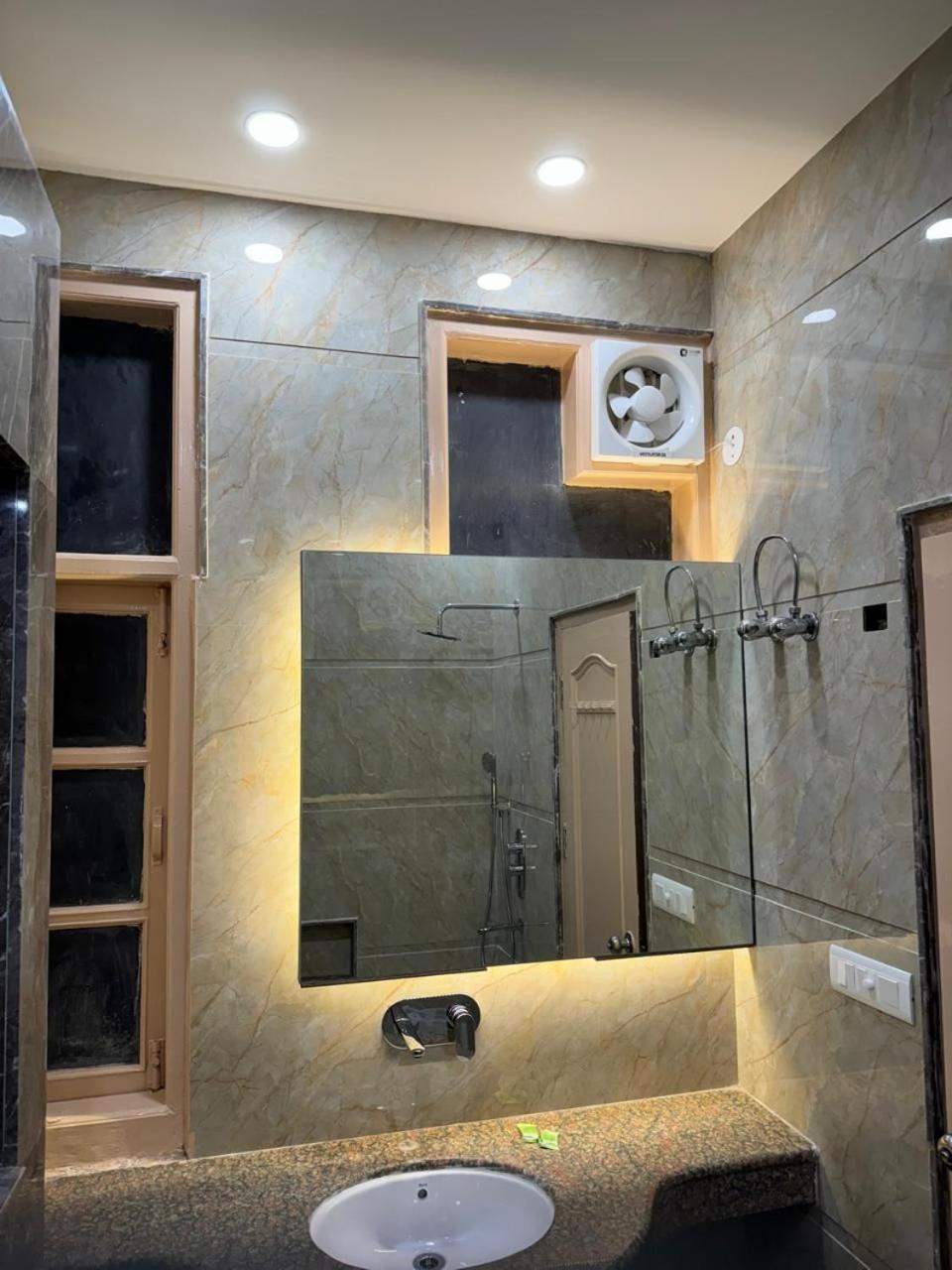 Hotel C Park - Karol Bagh, New Delhi 外观 照片