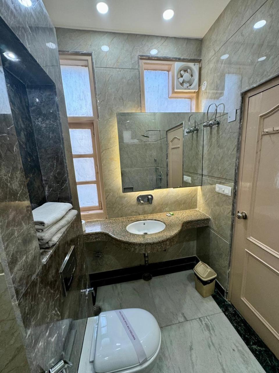 Hotel C Park - Karol Bagh, New Delhi 外观 照片